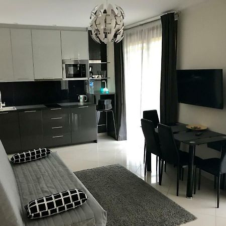 Moko Apartment Parking W Cenie Warszawa Eksteriør billede