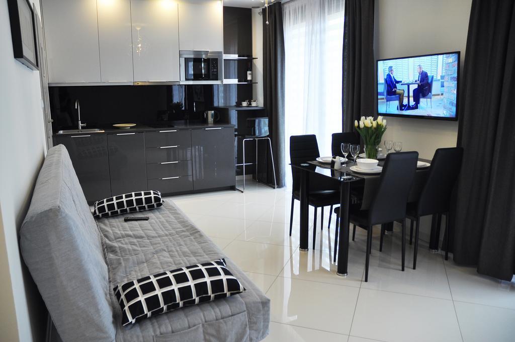 Moko Apartment Parking W Cenie Warszawa Eksteriør billede
