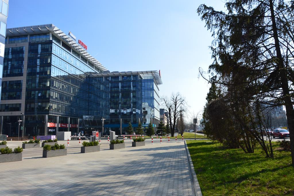 Moko Apartment Parking W Cenie Warszawa Eksteriør billede