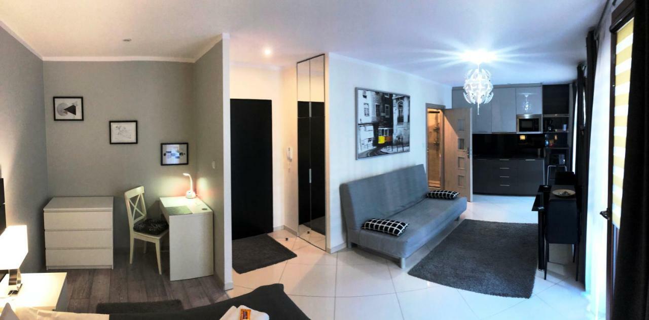 Moko Apartment Parking W Cenie Warszawa Eksteriør billede